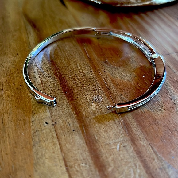 Silver Bracelet w/CZ Baguette & Pave Crystals - Great Bridal Jewelry! NWT - Picture 6 of 8